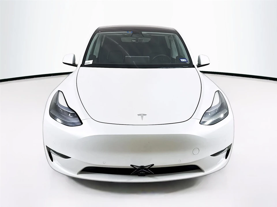 2022 Tesla Model Y Performance - Image 11 of 21