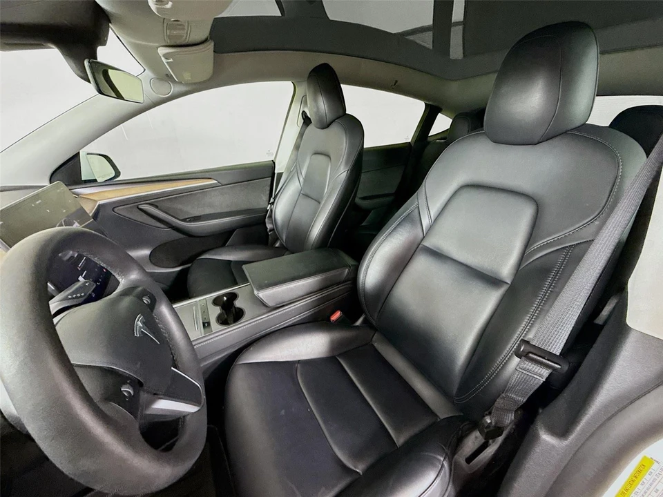 2022 Tesla Model Y Performance - Image 2 of 21