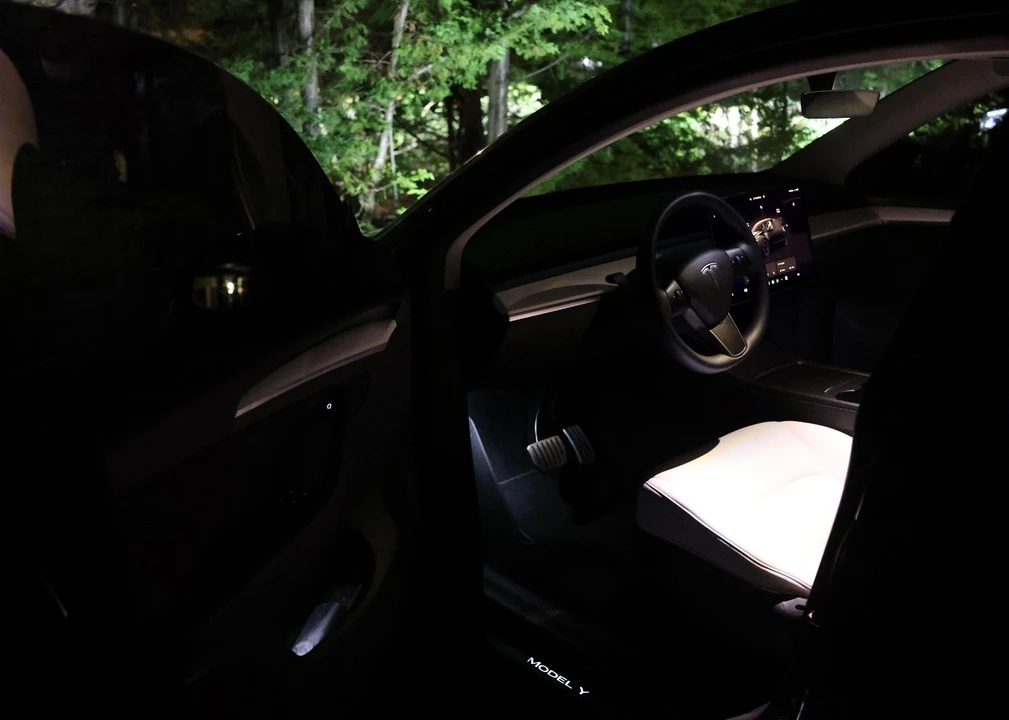 2022 Tesla Model Y Performance - Image 12 of 21