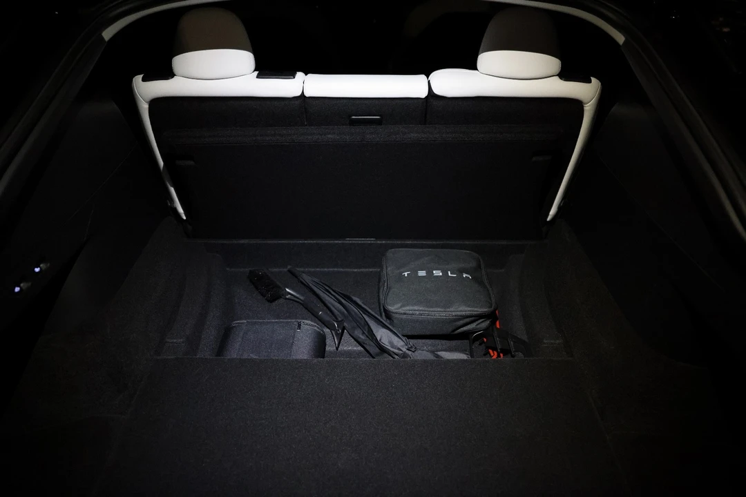 2022 Tesla Model Y Performance - Image 18 of 21