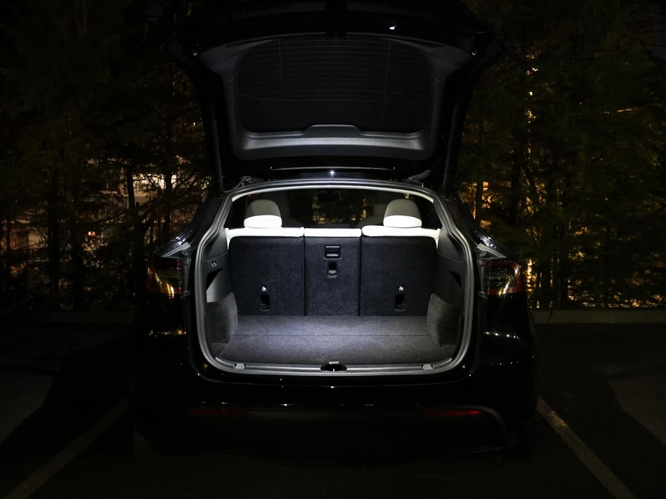 2022 Tesla Model Y Performance - Image 16 of 21