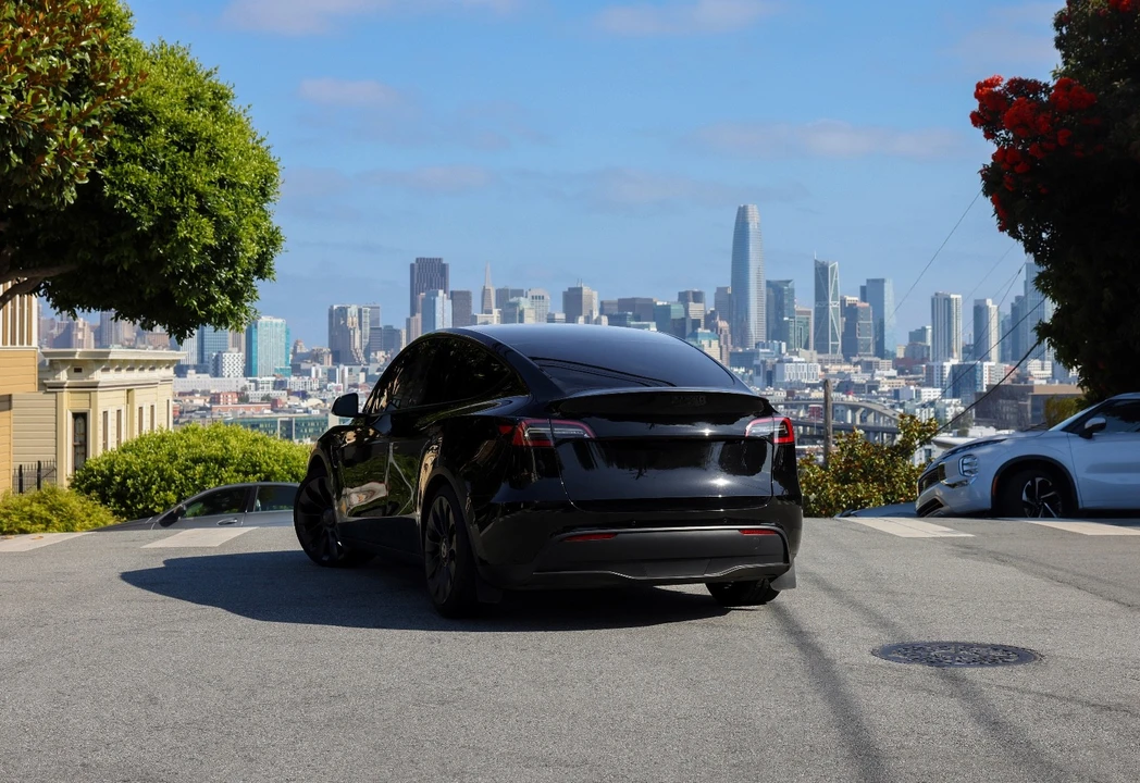 2022 Tesla Model Y Performance - Image 3 of 21