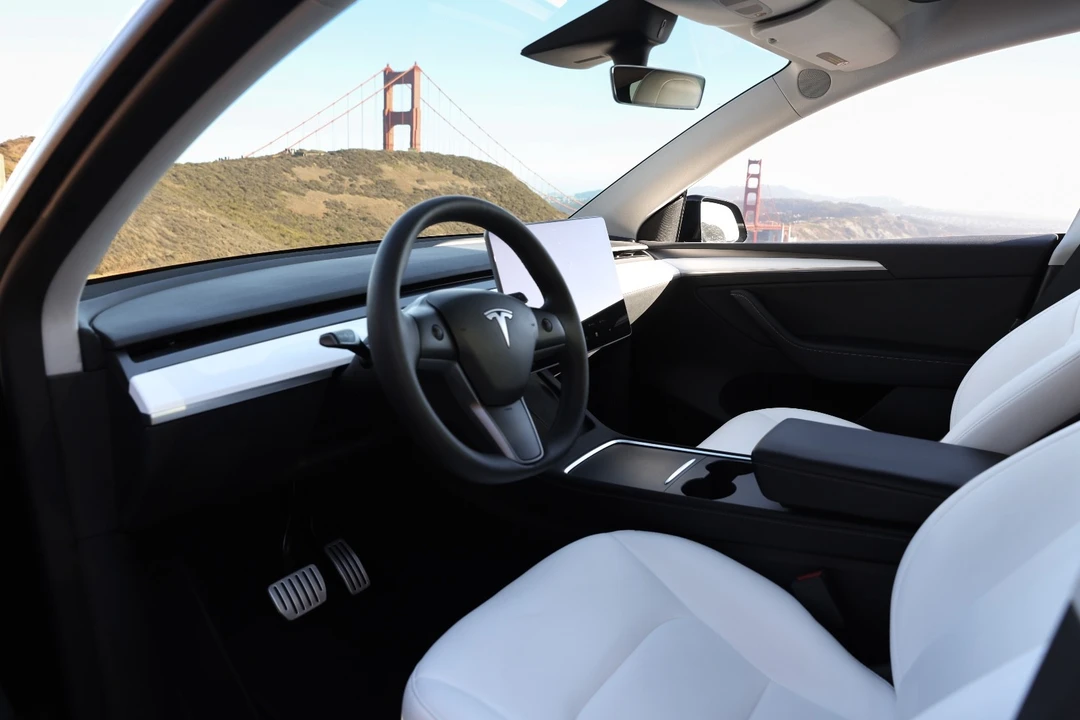 2022 Tesla Model Y Performance - Image 6 of 21