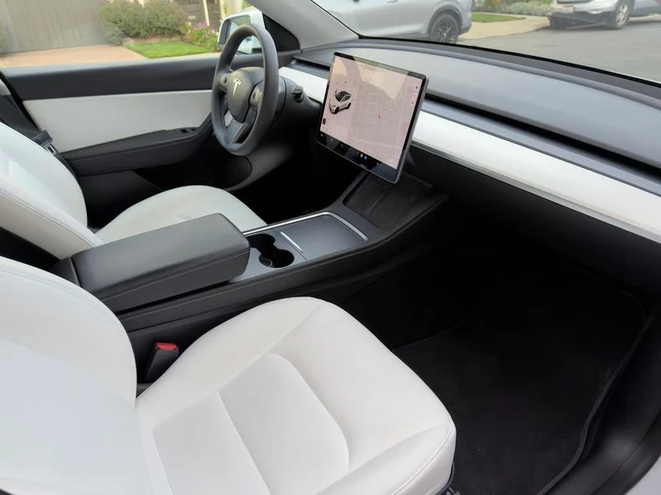 2022 Tesla Model Y Performance - Image 6 of 7