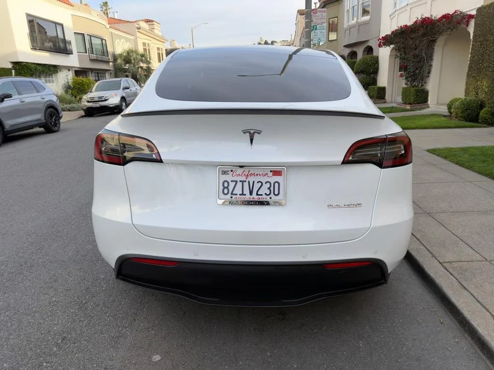 2022 Tesla Model Y Performance - Image 4 of 7