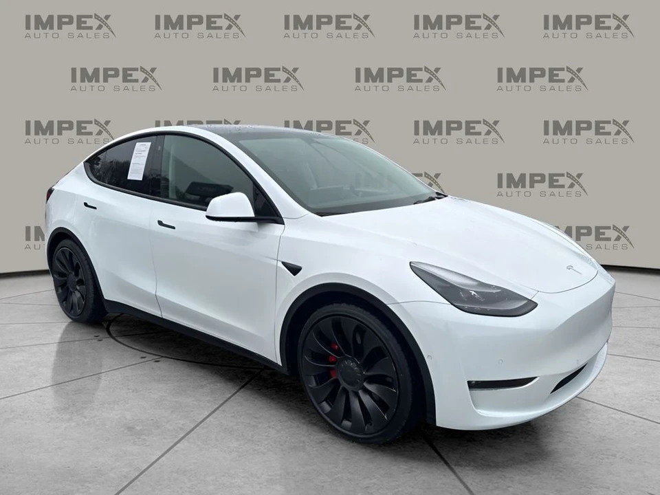 2022 Tesla Model Y Performance - Image 7 of 18
