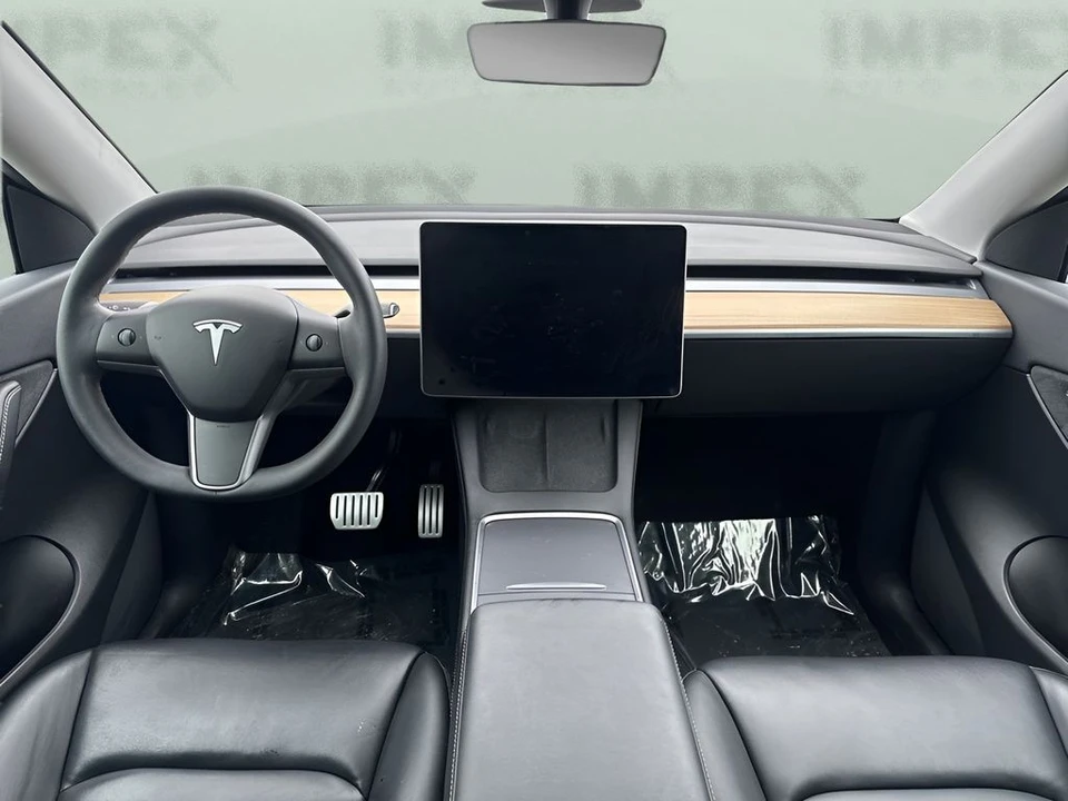 2022 Tesla Model Y Performance - Image 14 of 18