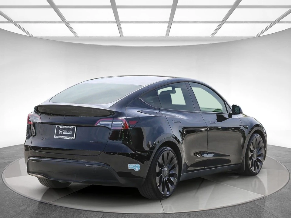 2022 Tesla Model Y Performance - Image 4 of 21