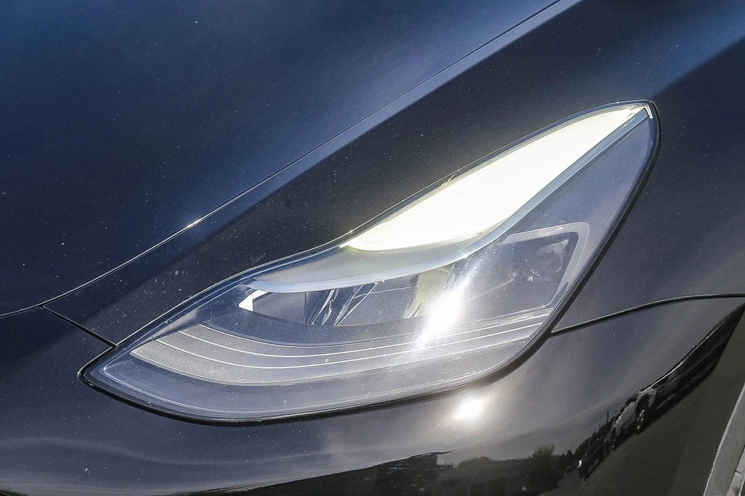 2022 Tesla Model Y Performance - Image 7 of 21