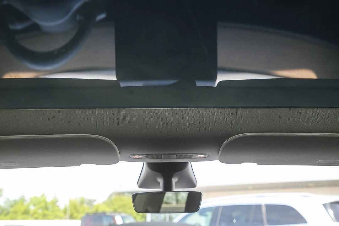 2022 Tesla Model Y Performance - Image 14 of 21