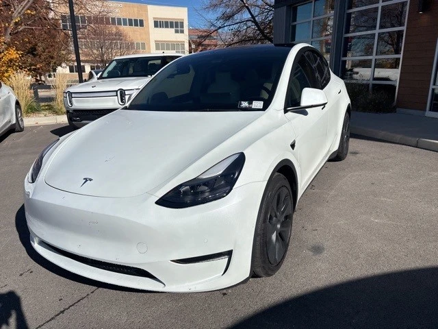 2022 Tesla Model Y Performance - Image 4 of 21