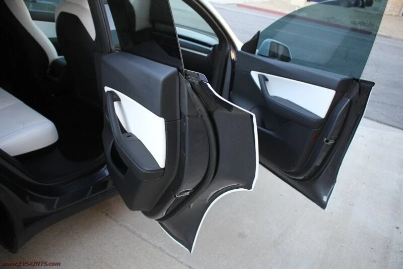 2022 Tesla Model Y Performance - Image 11 of 21