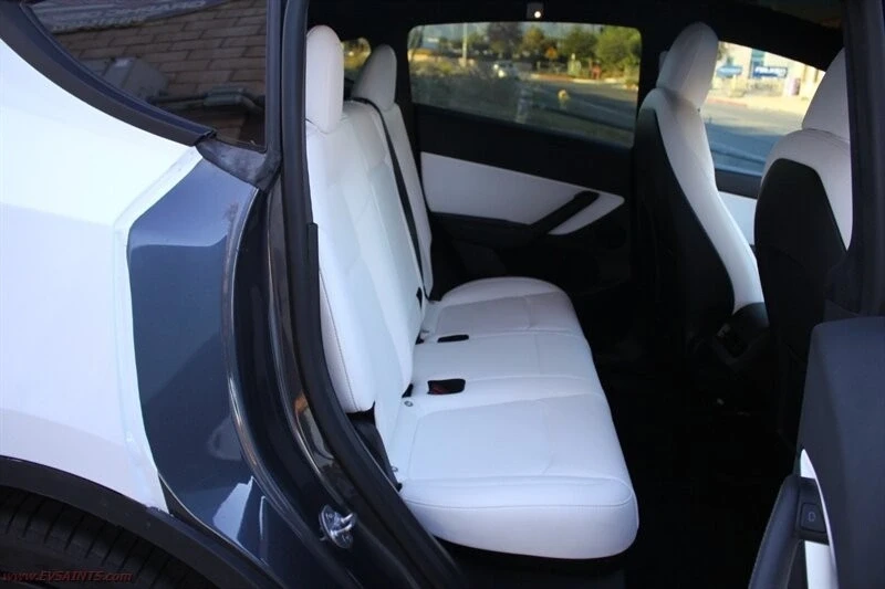 2022 Tesla Model Y Performance - Image 12 of 21