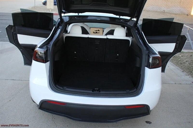 2022 Tesla Model Y Performance - Image 16 of 21