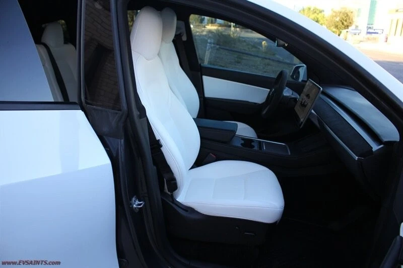 2022 Tesla Model Y Performance - Image 13 of 21