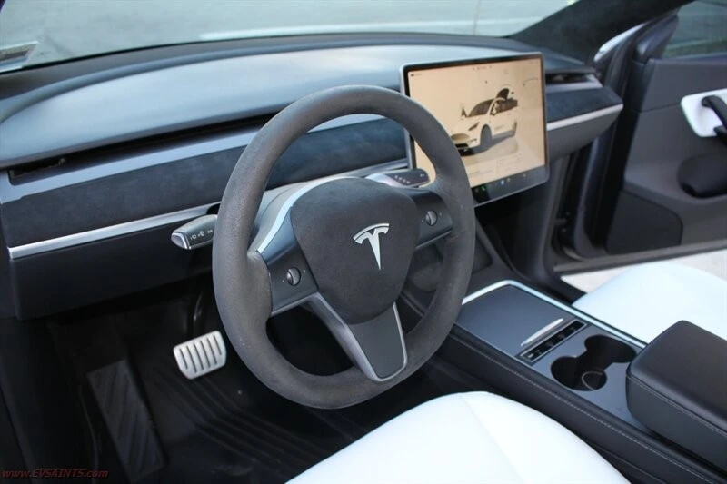 2022 Tesla Model Y Performance - Image 18 of 21