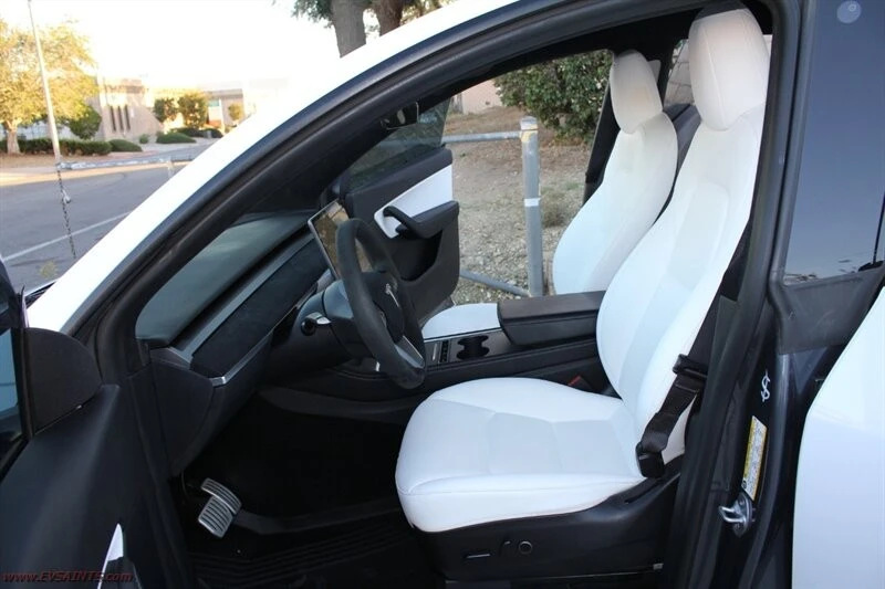 2022 Tesla Model Y Performance - Image 18 of 21
