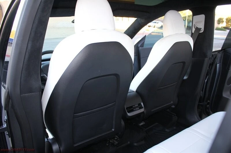 2022 Tesla Model Y Performance - Image 16 of 21