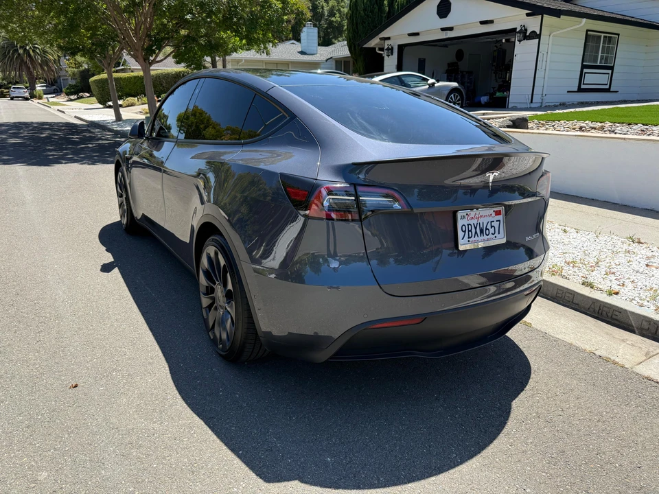 2022 Tesla Model Y Performance - Image 12 of 31