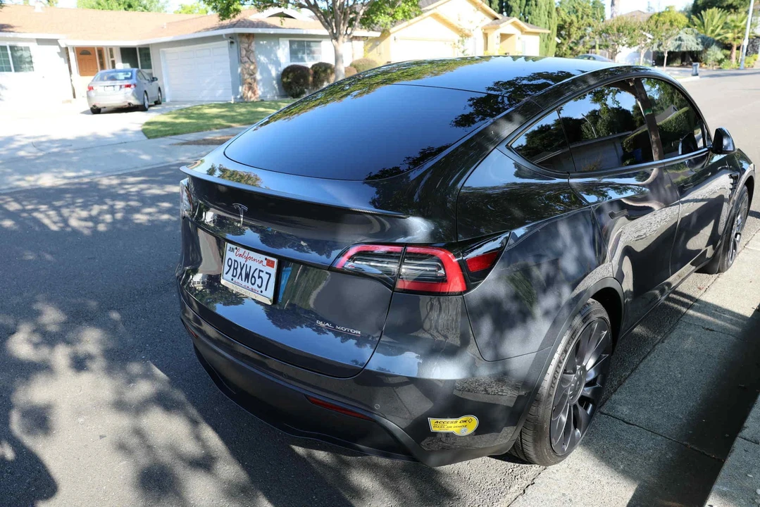 2022 Tesla Model Y Performance - Image 18 of 31
