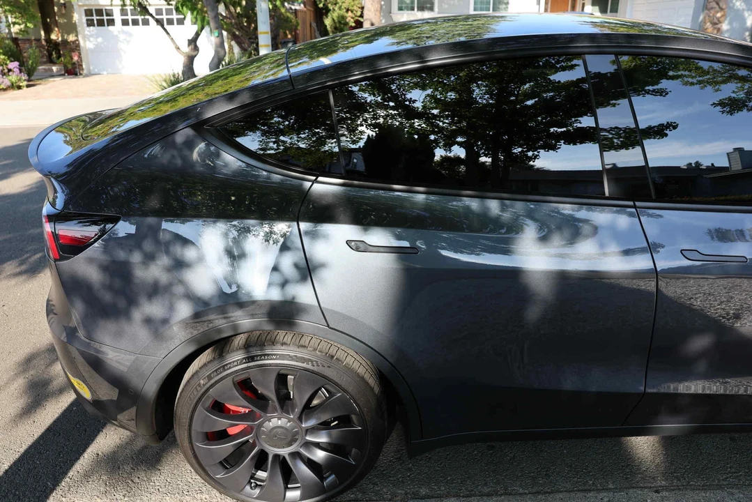 2022 Tesla Model Y Performance - Image 25 of 31