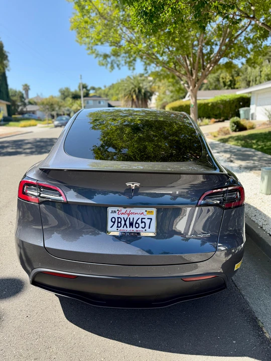 2022 Tesla Model Y Performance - Image 16 of 31