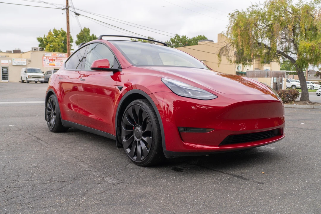 2022 Tesla Model Y Performance - Image 26 of 31