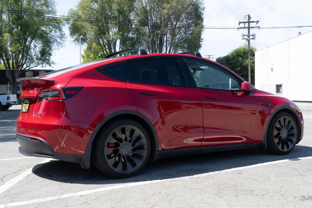 2022 Tesla Model Y Performance - Image 14 of 31