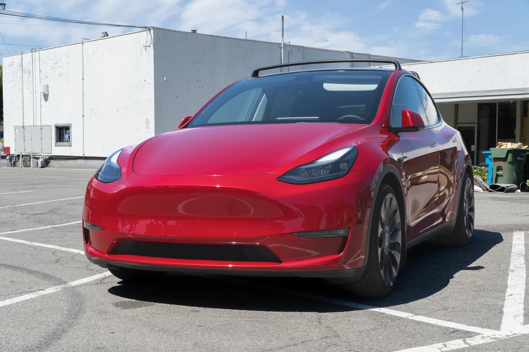 2022 Tesla Model Y Performance - Image 6 of 31