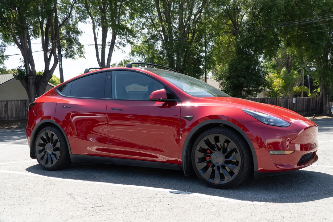 2022 Tesla Model Y Performance - Image 16 of 31