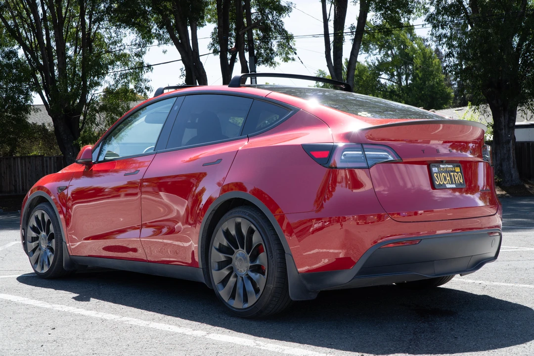 2022 Tesla Model Y Performance - Image 11 of 31