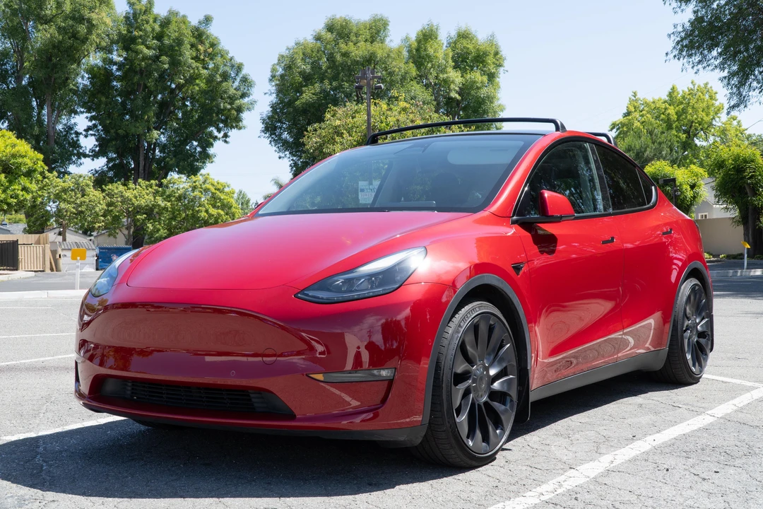 2022 Tesla Model Y Performance - Image 7 of 31