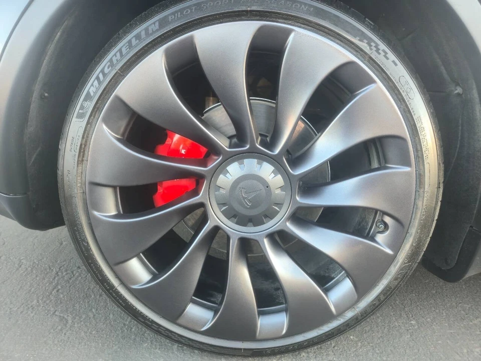 2022 Tesla Model Y Performance - Image 14 of 21