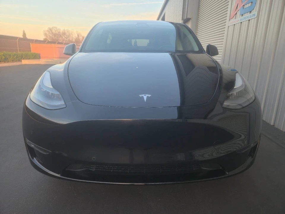 2022 Tesla Model Y Performance - Image 12 of 21