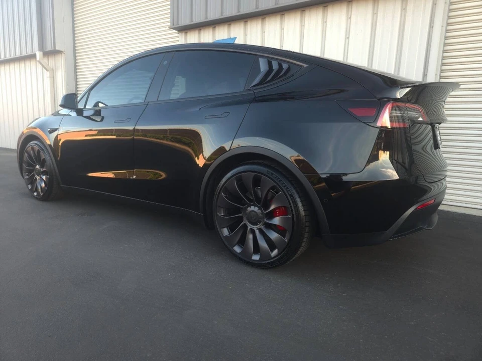 2022 Tesla Model Y Performance - Image 5 of 21