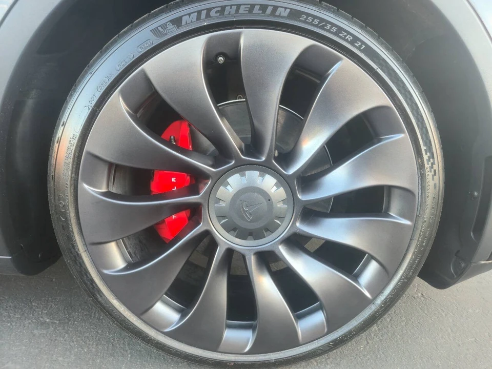 2022 Tesla Model Y Performance - Image 15 of 21