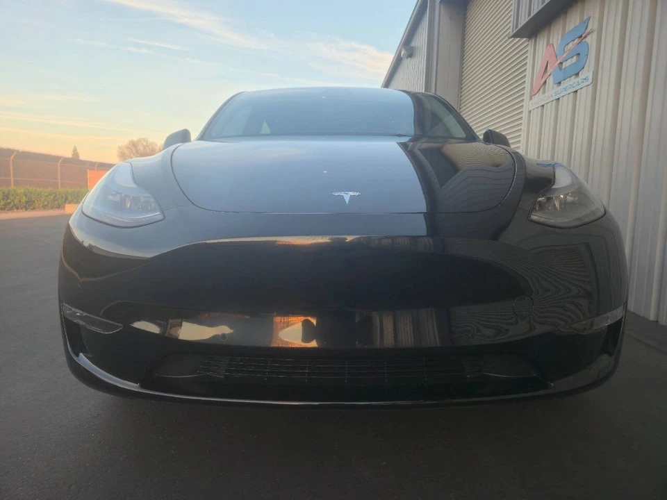 2022 Tesla Model Y Performance - Image 13 of 21