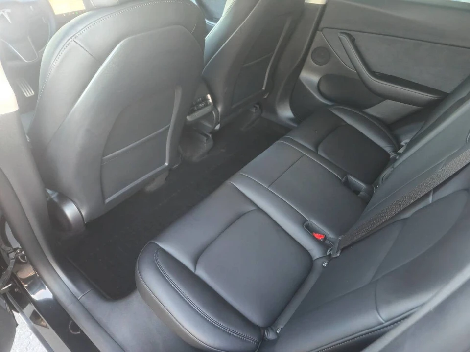 2022 Tesla Model Y Performance - Image 20 of 21