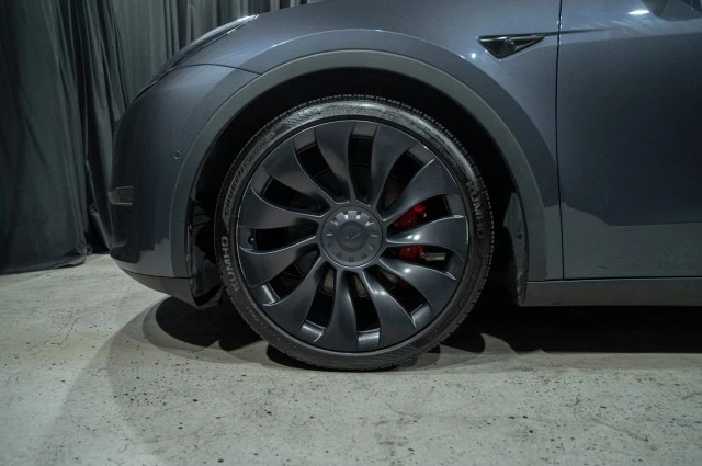2022 Tesla Model Y Performance - Image 7 of 17