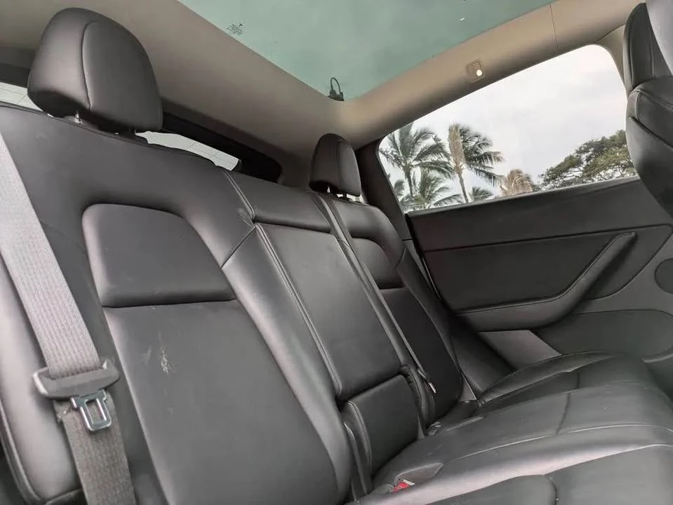 2022 Tesla Model Y Performance - Image 12 of 17