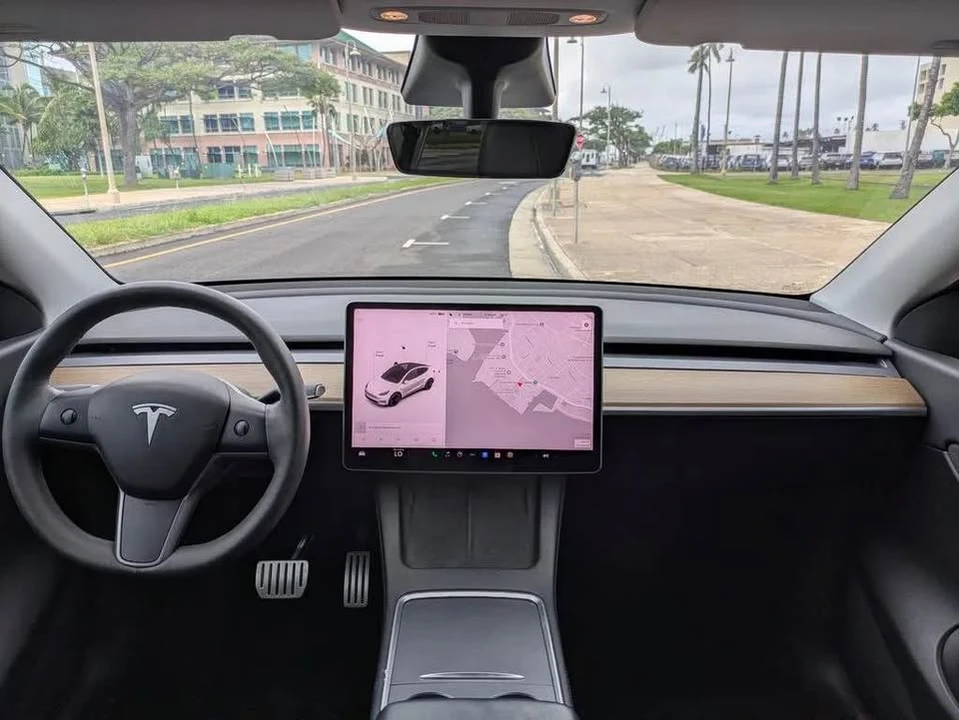 2022 Tesla Model Y Performance - Image 10 of 17