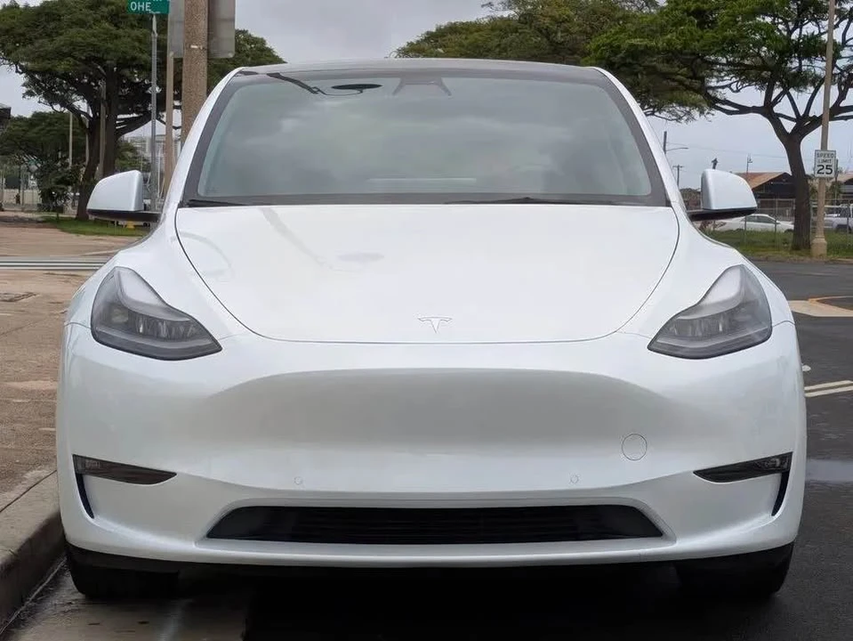 2022 Tesla Model Y Performance - Image 7 of 17