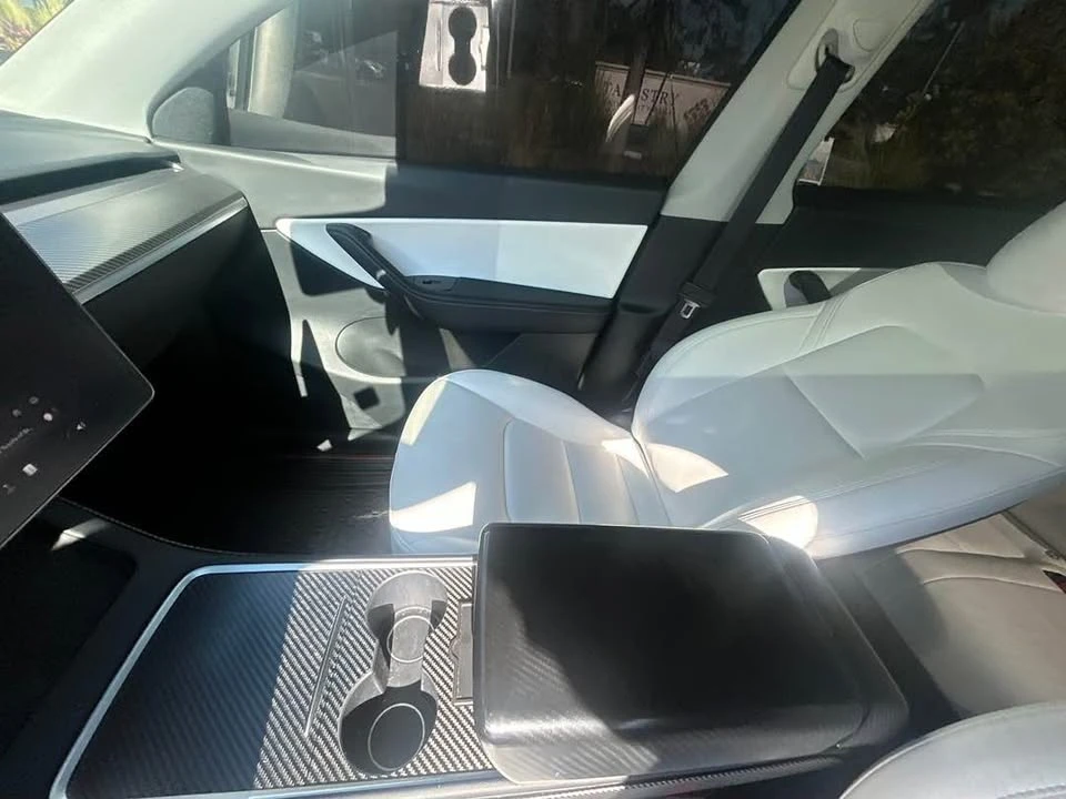 2022 Tesla Model Y Performance - Image 15 of 19