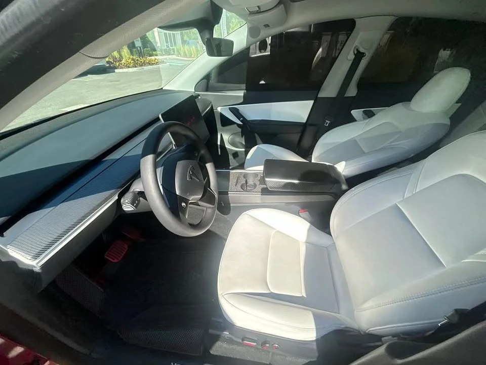 2022 Tesla Model Y Performance - Image 13 of 19