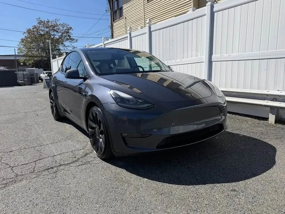 2022 Tesla Model Y Performance - Image 3 of 14