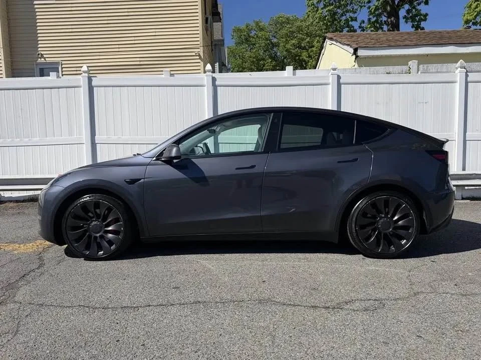 2022 Tesla Model Y Performance - Image 4 of 14