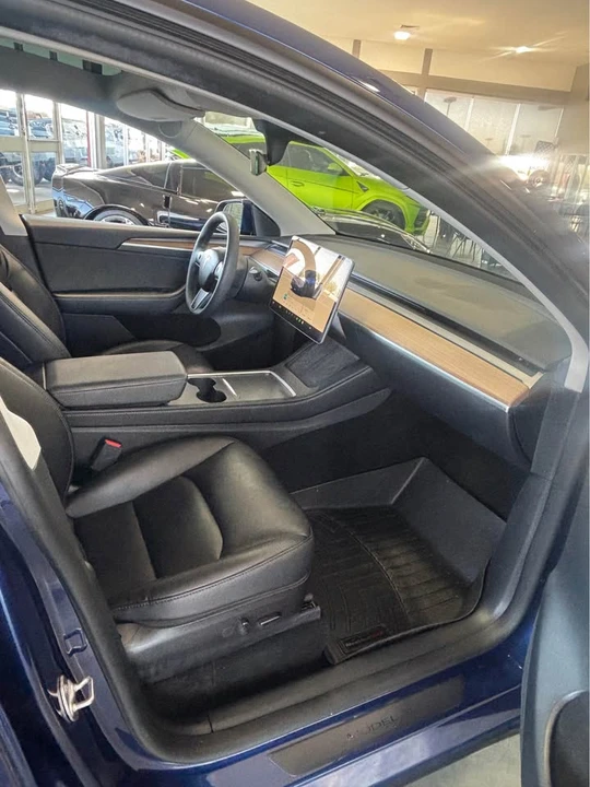 2022 Tesla Model Y Performance - Image 7 of 9
