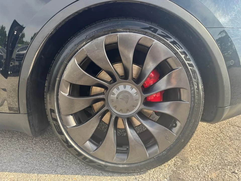 2022 Tesla Model Y Performance - Image 19 of 20