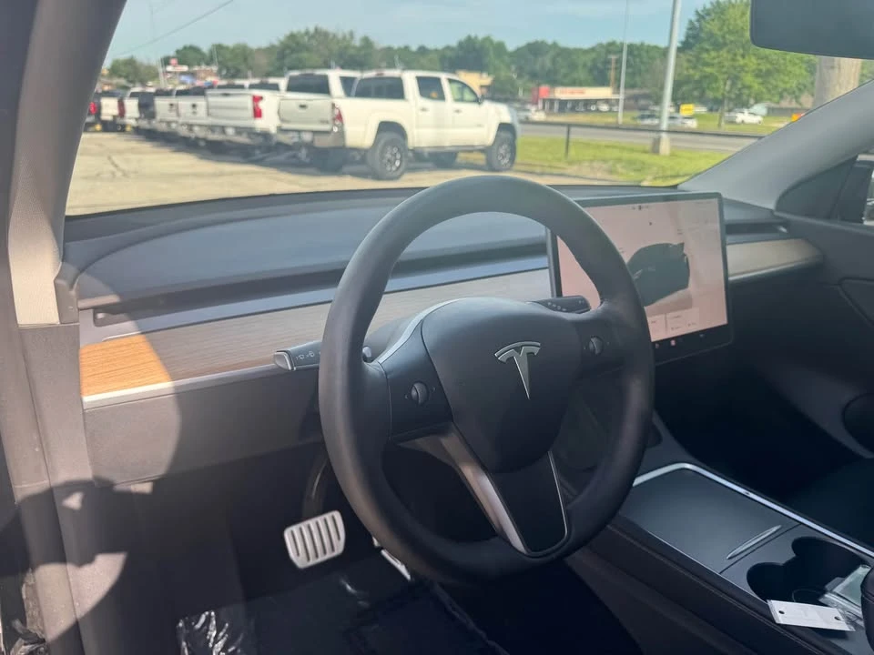 2022 Tesla Model Y Performance - Image 13 of 20