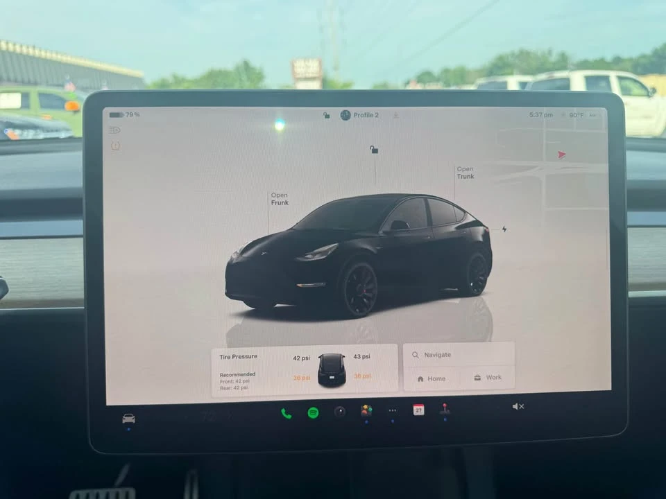 2022 Tesla Model Y Performance - Image 14 of 20